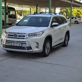 Toyota Highlander 2019