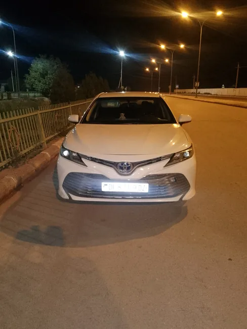 Toyota Camry Hybrid 2021 - 1