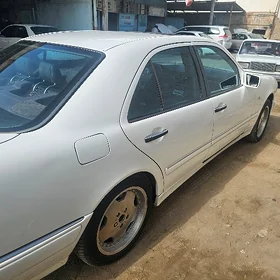 Mercedes-Benz E55 AMG 1999