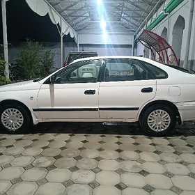 Toyota Carina 1993