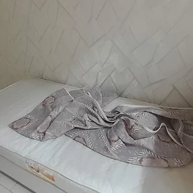 кровать