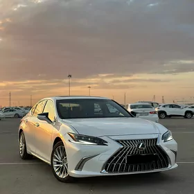 Lexus ES 350 2022