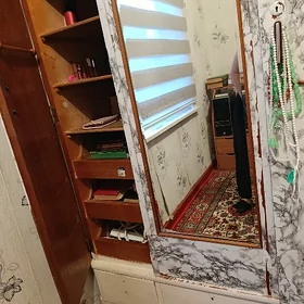 шифоньер. дерево