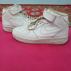 NIKE krasofka