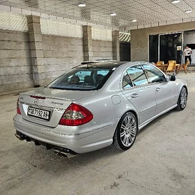 Mercedes-Benz E350 2005