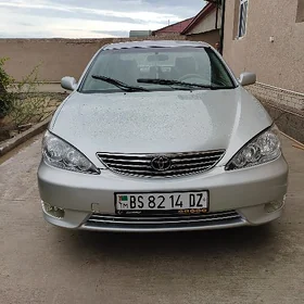 Toyota Camry 2004