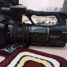 SATLYK SONY VIDEOCAMERA 2200LI