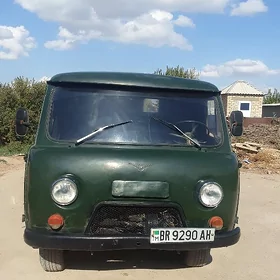 UAZ 452 1983