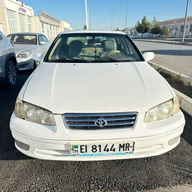 Toyota Camry 2001