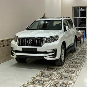 Toyota Land Cruiser Prado 2023