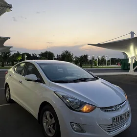 Hyundai Elantra 2011
