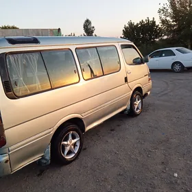 Toyota Hiace 1990