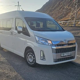 Toyota Hiace 2020
