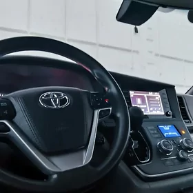 Toyota Sienna 2020