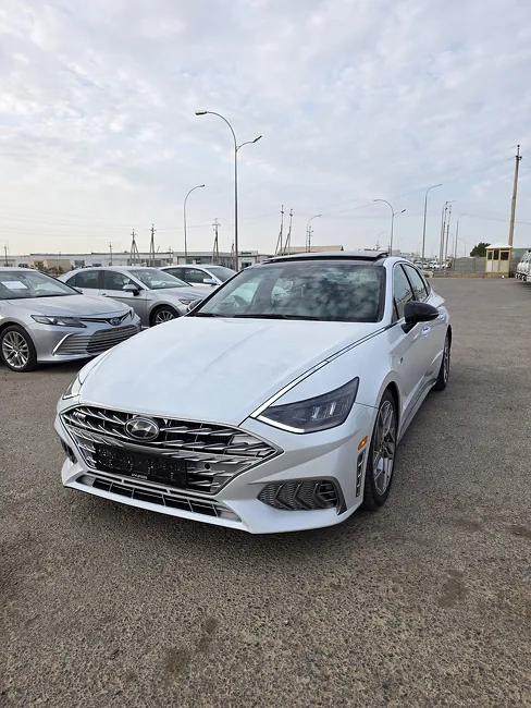 Hyundai Sonata 2021 - 1