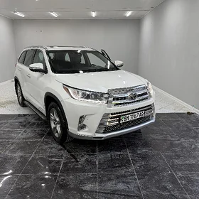 Toyota Highlander 2019