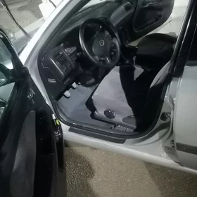 Toyota Avensis 2003