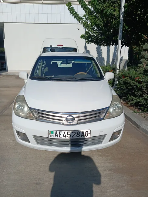 Nissan Versa 2012 - 1