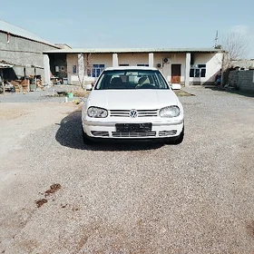 Volkswagen Golf 2003