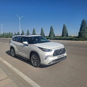 Toyota Highlander 2020
