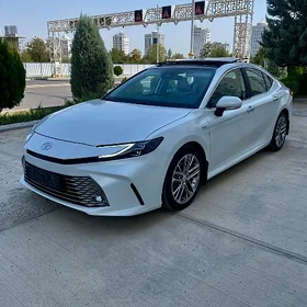 Toyota Camry 2025