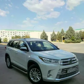 Toyota Highlander 2019