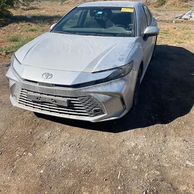 Toyota Camry 2025