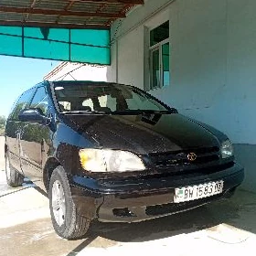 Toyota Sienna 1999