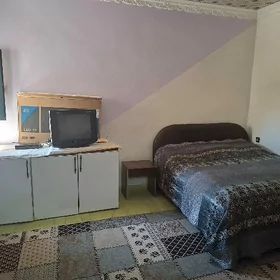 1 etaj 1komnat kerpic