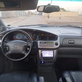Toyota Sienna 2002