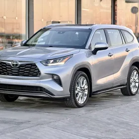 Toyota Highlander 2023