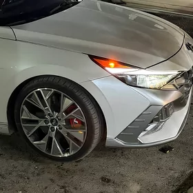 Hyundai Elantra 2022