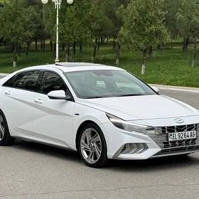 Hyundai Elantra 2023