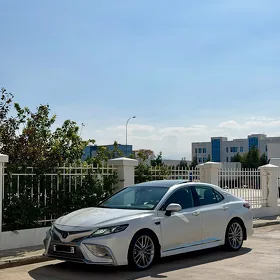 Toyota Camry 2023