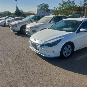 Hyundai Elantra 2021