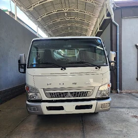 Mitsubishi Canter 2025