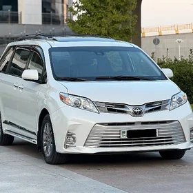 Toyota Sienna 2020