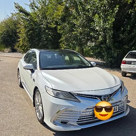 Toyota Camry 2018