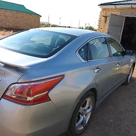 Nissan Altima 2013