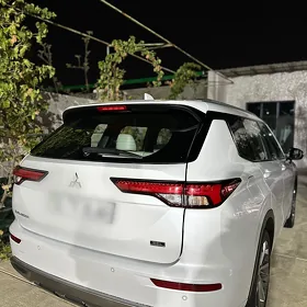 Mitsubishi Outlander 2022