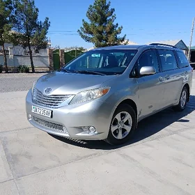 Toyota Sienna 2012