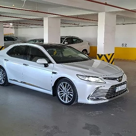 Toyota Camry 2021
