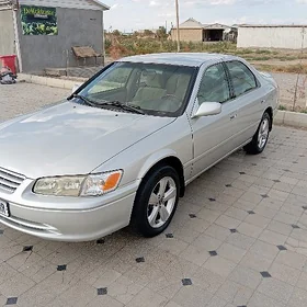 Toyota Camry 2001