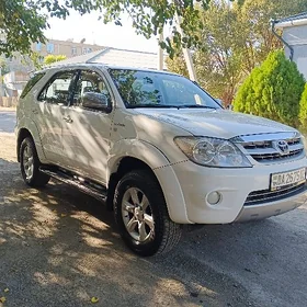 Toyota Fortuner 2008