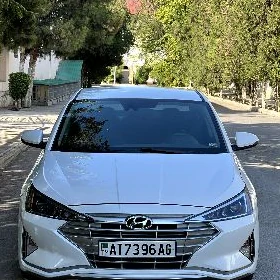 Hyundai Elantra 2020
