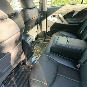 Toyota Camry 2011