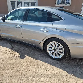 Hyundai Sonata 2021