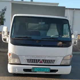 Mitsubishi Canter 2010