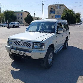 Mitsubishi Pajero 1999