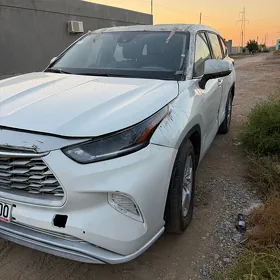 Toyota Highlander 2023